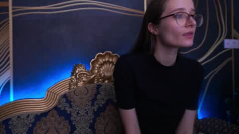 Snapshot of aureliavyxen chatting on 12-15-25, 10:14 Aurelia online show from 12-15-25, 10:14