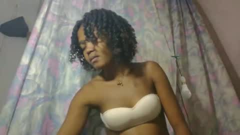 Snapshot of aurelie08 chatting on 05-31-26, 10:22 aurelie08 online show from 05-31-26, 10:22