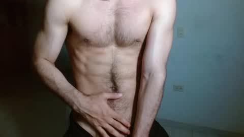 Snapshot of aureliv1 chatting on 06-08-26, 01:28 Aureliano online show from 06-08-26, 01:28