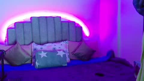 aurimel valentina online show from 05-31-26, 09:49