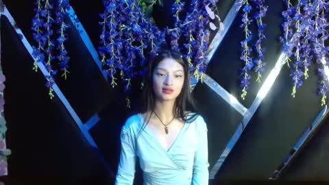 aurora online show from 09-12-25, 05:57