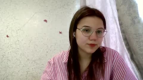 Snapshot of aurora_breeze chatting on 04-20-26, 11:02 Kiara Xanthe online show from 04-20-26, 11:02