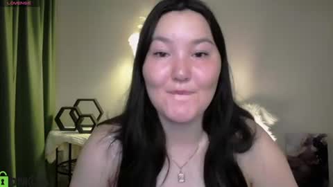 Snapshot of aurora_briggs chatting on 07-08-26, 05:12 Camila online show from 07-08-26, 05:12