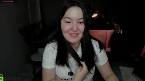 Snapshot of aurora_briggs chatting on 07-16-26, 12:11 Camila online show from 07-16-26, 12:11