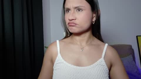 Snapshot of aurora_collins08 chatting on 05-12-26, 04:15 aurora_collins08 online show from 05-12-26, 04:15