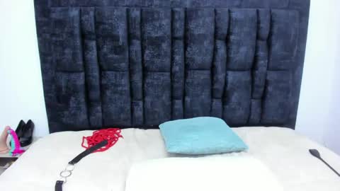 Snapshot of aurora_doll_ chatting on 04-30-26, 01:50 AURORA online show from 04-30-26, 01:50