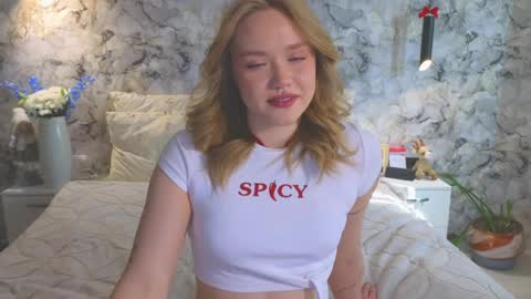 Kate online show from 04-08-26, 03:17