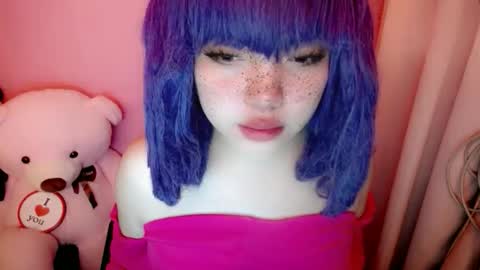 cute online show from 04-19-26, 01:49
