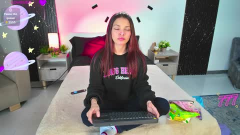 Snapshot of aurora_petitee chatting on 04-07-26, 12:27 Aurora online show from 04-07-26, 12:27