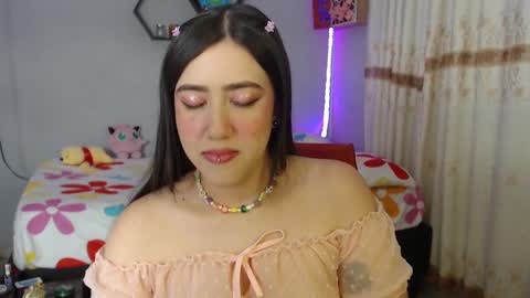 Snapshot of aurora_shy_ chatting on 01-18-25, 07:17 Aurora online show from 01-18-25, 07:17