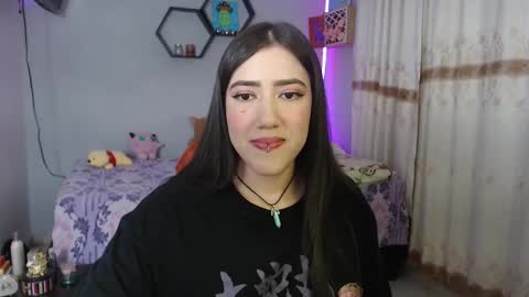 Snapshot of aurora_shy_ chatting on 01-24-25, 07:19 Aurora online show from 01-24-25, 07:19