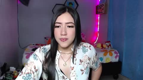 Snapshot of aurora_shy_ chatting on 09-10-25, 06:46 Aurora online show from 09-10-25, 06:46