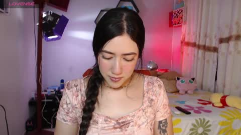 Snapshot of aurora_shy_ chatting on 04-11-26, 09:52 Aurora online show from 04-11-26, 09:52