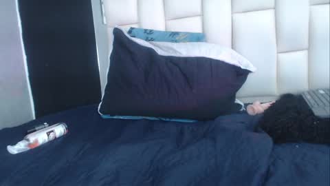 auroraa_miller online show from 12-21-24, 03:31