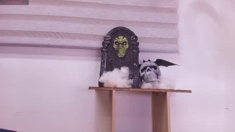 auroraa_miller online show from 10-10-25, 11:53