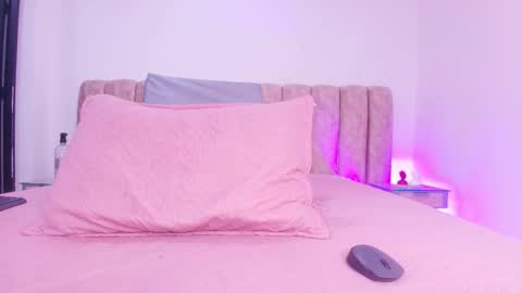 auroraa_miller online show from 11-29-25, 11:57