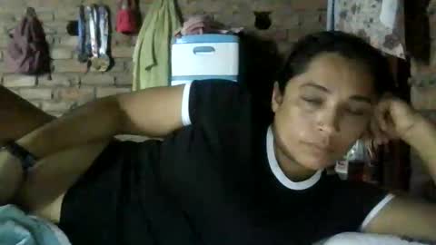 Snapshot of auroraangels1 chatting on 06-11-26, 01:05 auroraangels1 online show from 06-11-26, 01:05