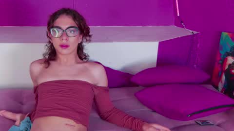 Aurora online show from 02-19-25, 06:43