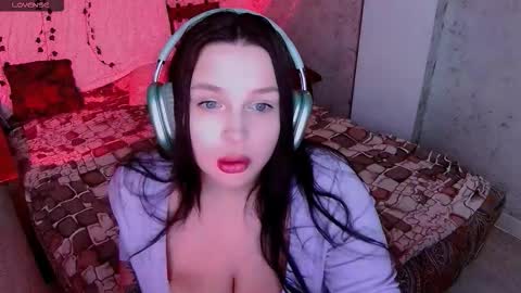 Aurora  Follow me online show from 03-13-26, 09:32