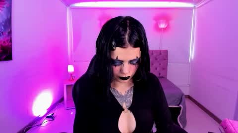 Aurora Diaz online show from 11-14-25, 08:07