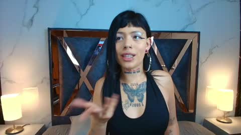 Snapshot of auroradiaz_ chatting on 05-04-26, 11:39 Aurora Diaz online show from 05-04-26, 11:39