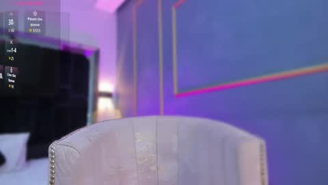 Aurora  online show from 09-17-25, 08:54