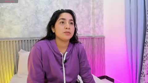 Snapshot of auroragold__ chatting on 06-17-26, 04:04 auroragold__ online show from 06-17-26, 04:04