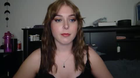 auroralightz1 online show from 10-24-25, 03:47