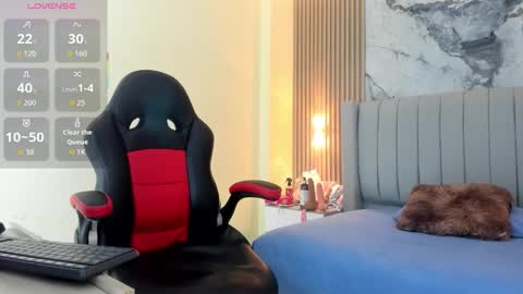 auroramartin2 online show from 11-26-25, 07:48