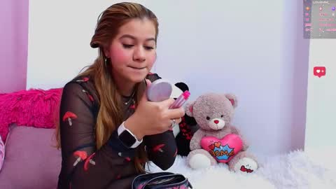 Aurora online show from 03-06-25, 01:24