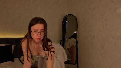 Aurora online show from 04-23-26, 12:29