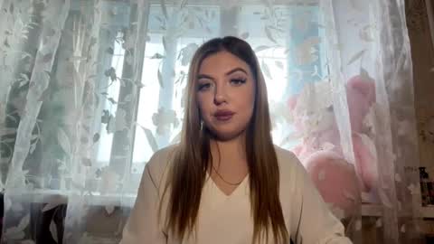 Snapshot of aurorekhuu chatting on 02-09-26, 12:09 Elizabeth online show from 02-09-26, 12:09