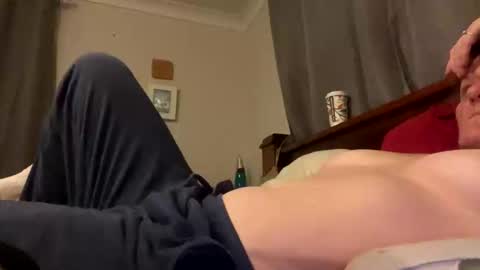 Snapshot of aussielovingxxx chatting on 04-25-26, 09:01 Milf4u online show from 04-25-26, 09:01