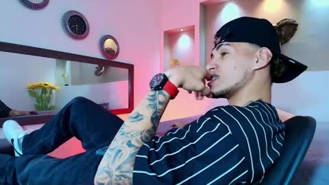 AUSTIN  online show from 01-09-25, 08:13