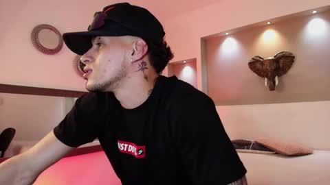 AUSTIN  online show from 02-08-25, 05:08