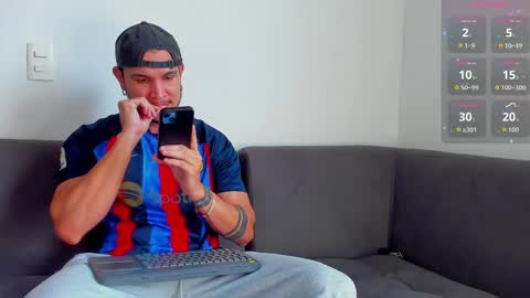 Snapshot of austin_curry chatting on 10-23-25, 08:29 A online show from 10-23-25, 08:29