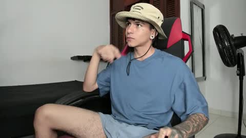 Snapshot of austin_falcon chatting on 01-12-26, 07:08 Austin online show from 01-12-26, 07:08