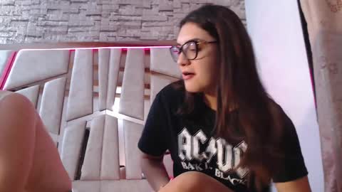 Snapshot of austin_mia45 chatting on 02-21-25, 12:27 austin_mia45 online show from 02-21-25, 12:27