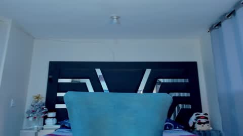 AustinTorres  online show from 01-04-25, 02:25