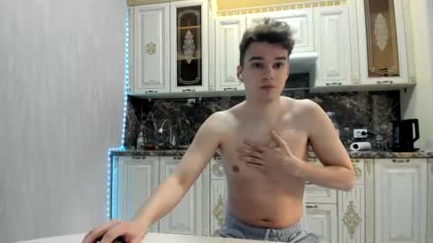 Snapshot of auston_r1ch chatting on 06-14-26, 03:30 Auston 3 online show from 06-14-26, 03:30