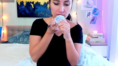 Ava online show from 02-25-25, 07:42