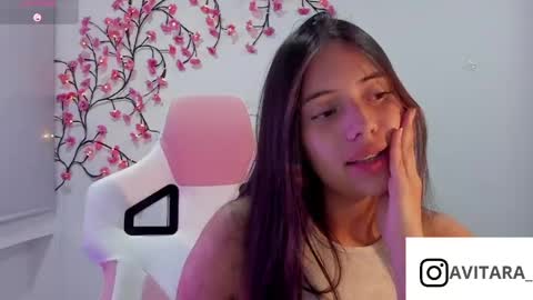 Snapshot of ava_broown chatting on 05-14-26, 01:12 online show from 05-14-26, 01:12
