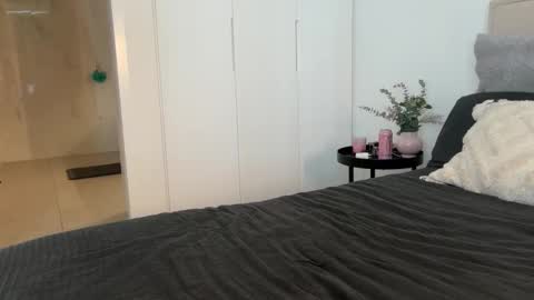 Ava  online show from 01-18-26, 11:19