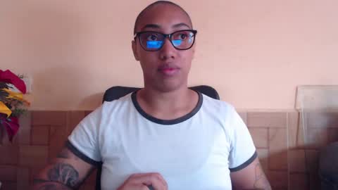 Snapshot of ava_f0xy chatting on 05-12-26, 06:16 Ava Jordana online show from 05-12-26, 06:16