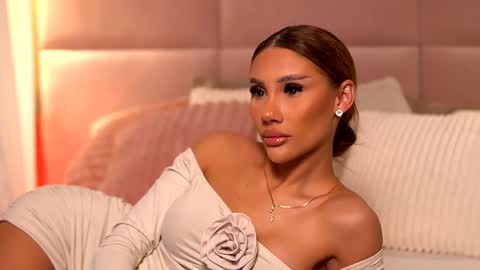 Ava online show from 01-13-26, 01:33