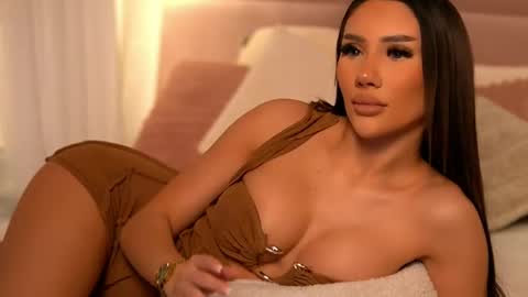Ava online show from 05-15-26, 02:18