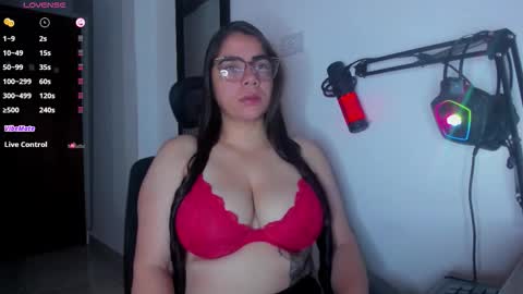 Snapshot of ava_muse chatting on 12-13-25, 07:53 ava muse online show from 12-13-25, 07:53