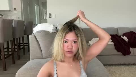 Snapshot of ava_petite_ chatting on 04-27-26, 06:50 Little Ava online show from 04-27-26, 06:50