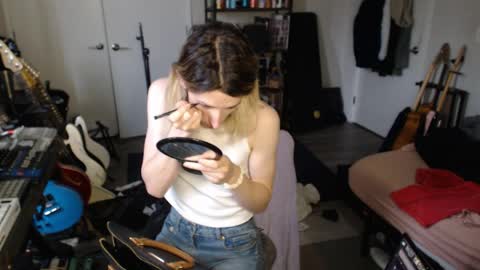 Snapshot of ava_reinhart_999 chatting on 04-02-26, 07:55 Ava online show from 04-02-26, 07:55