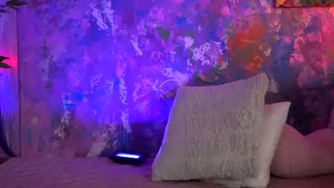 Snapshot of ava_solis chatting on 06-12-26, 08:08 Ava online show from 06-12-26, 08:08